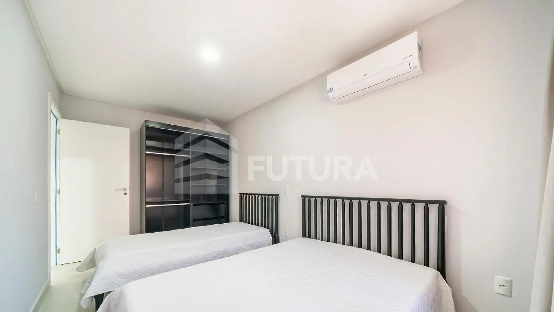 Edificio Oceanic Apartment Bombinhas